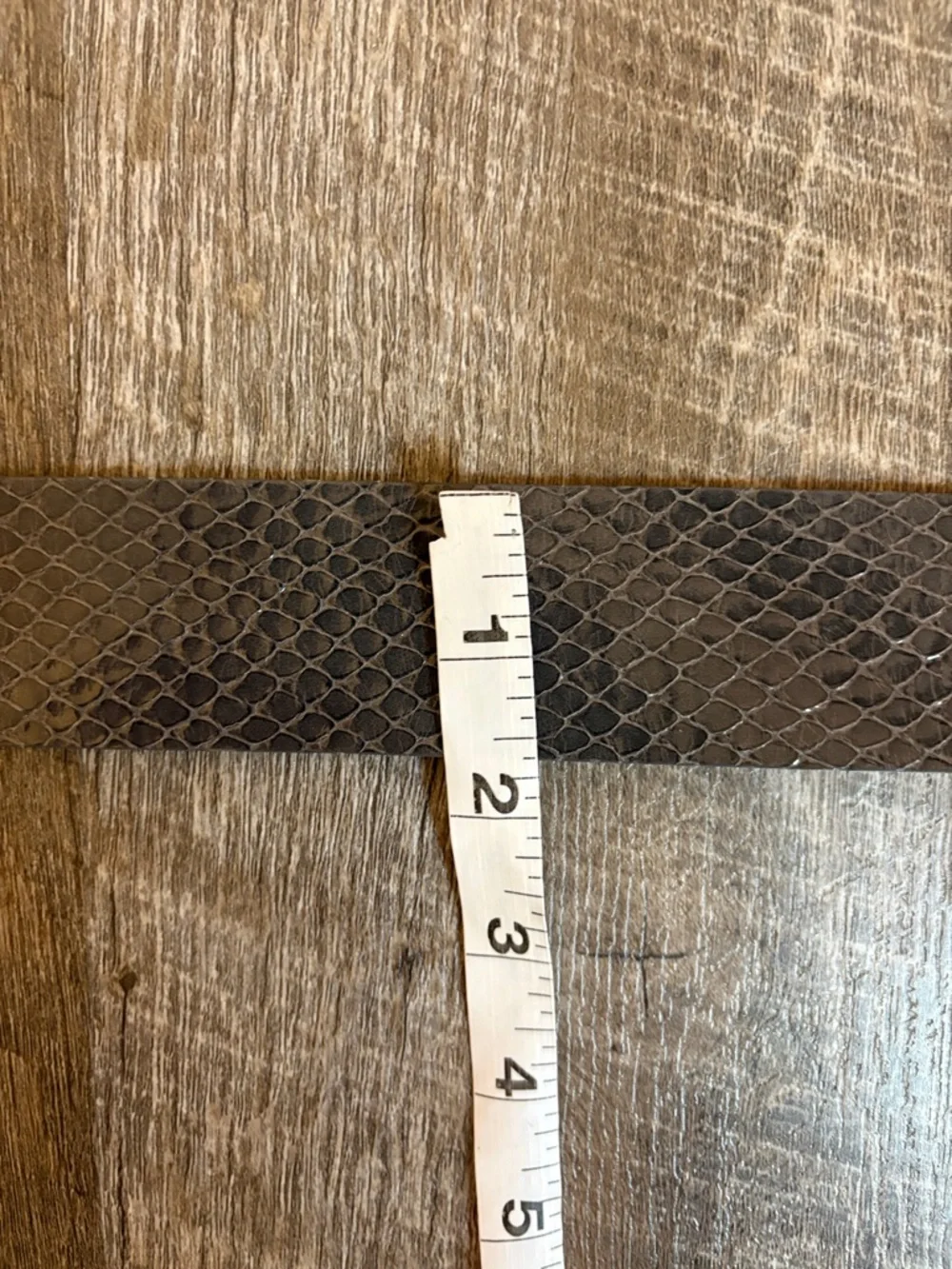 Banana Republic Genuine Leather Gray Snakeskin Reptile Look Belt size S